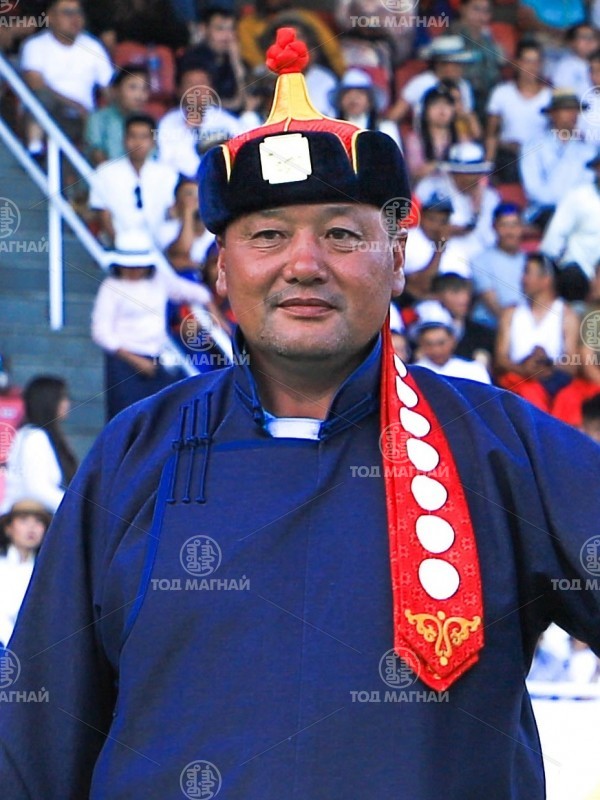 Аймгийн алдарт Батмагнай