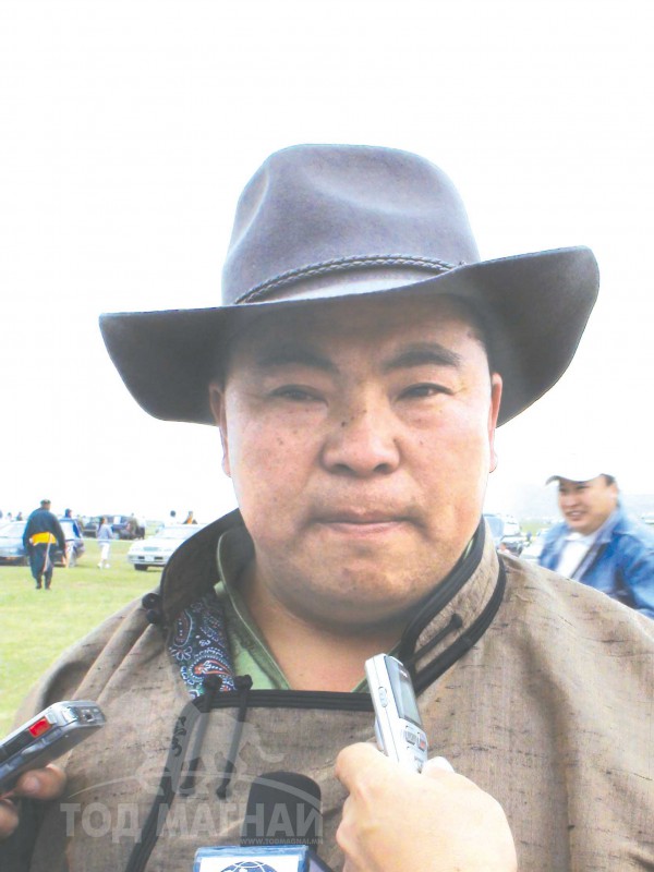  Эрдэнэбаяр